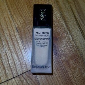 Yves saint laurent foundation